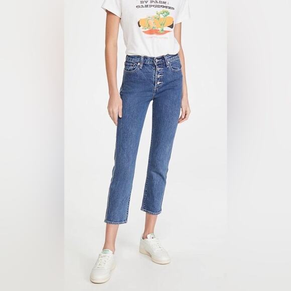 Tuckernuck Denim - LEVI’S Premium Wedgie Straight Jeans (size 25)